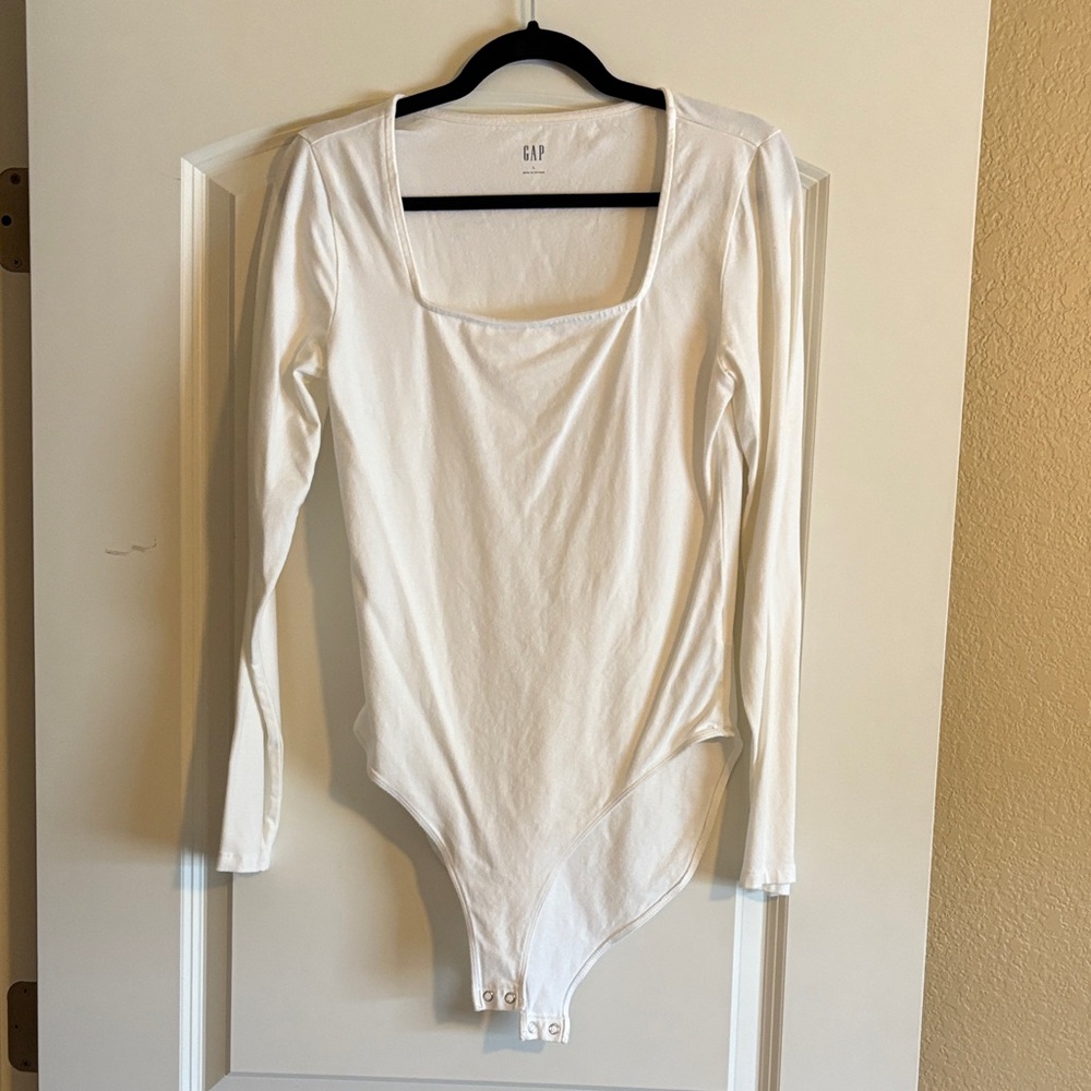 GAP Women's white Long Sleeve Bodysuit